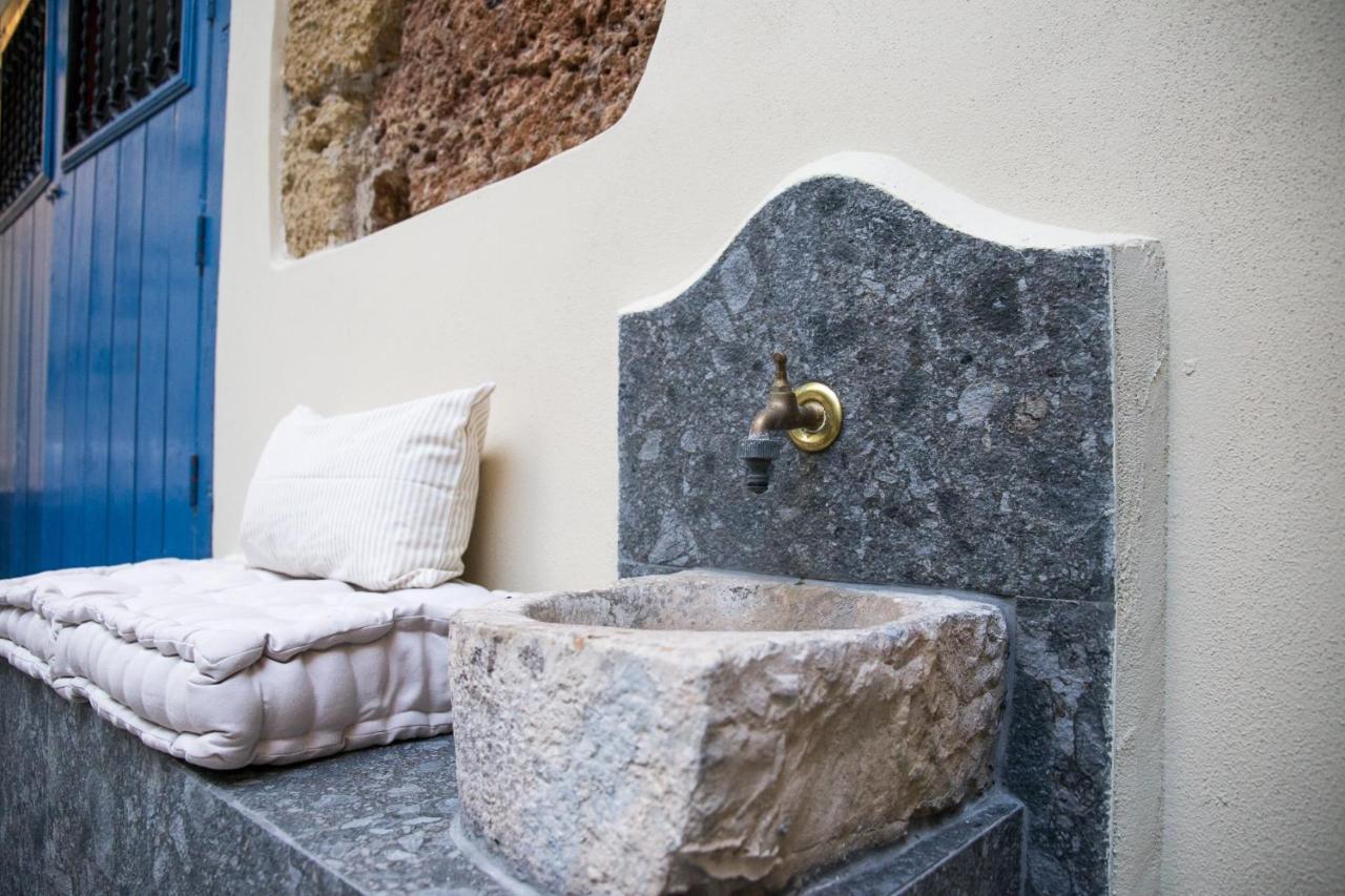 L' Hotellerie Easy Suites Palermo Bagian luar foto