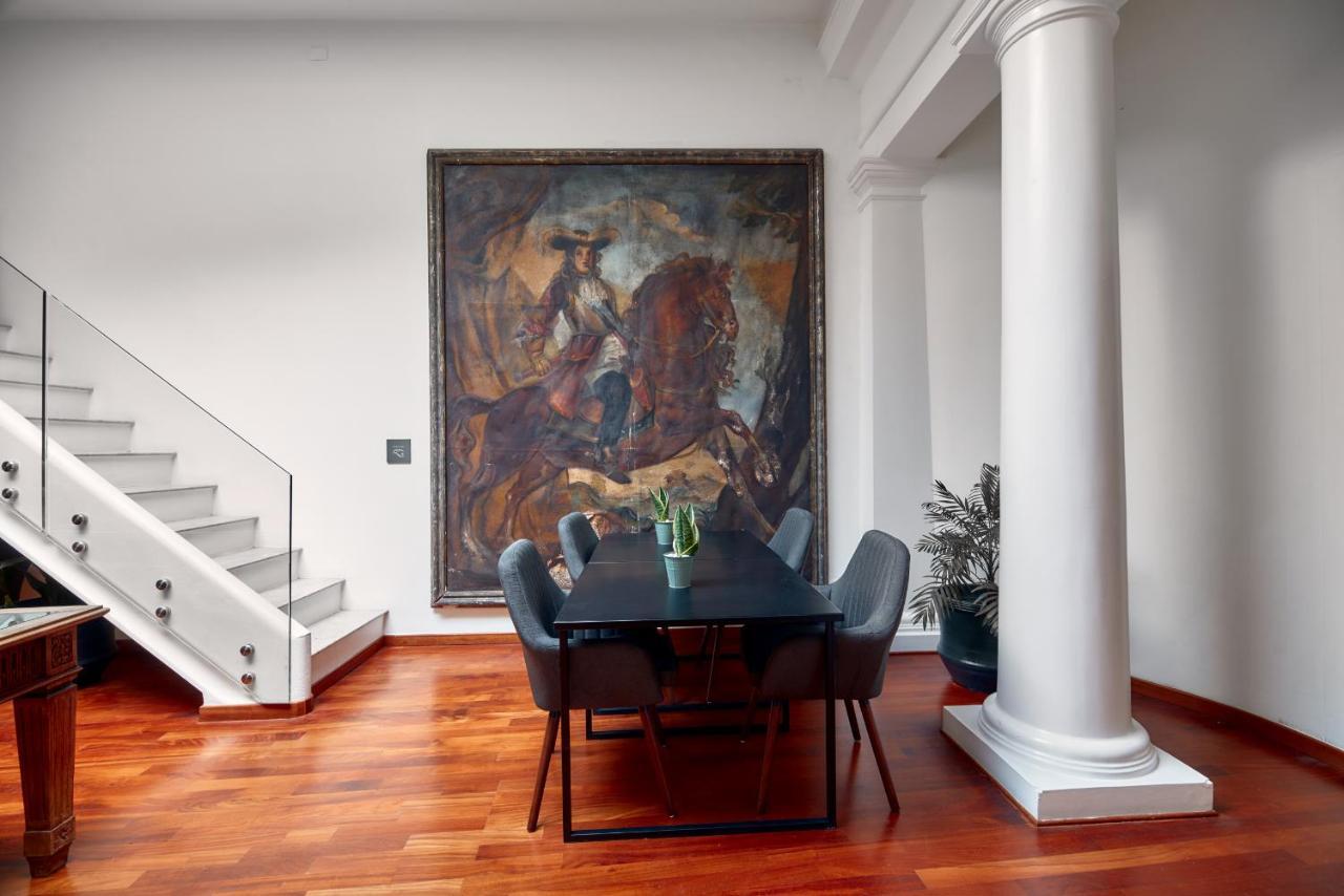 L' Hotellerie Easy Suites Palermo Bagian luar foto