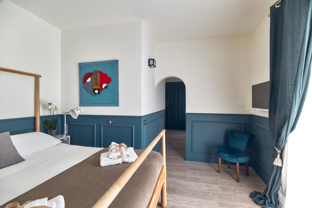 L' Hotellerie Easy Suites Palermo Bagian luar foto