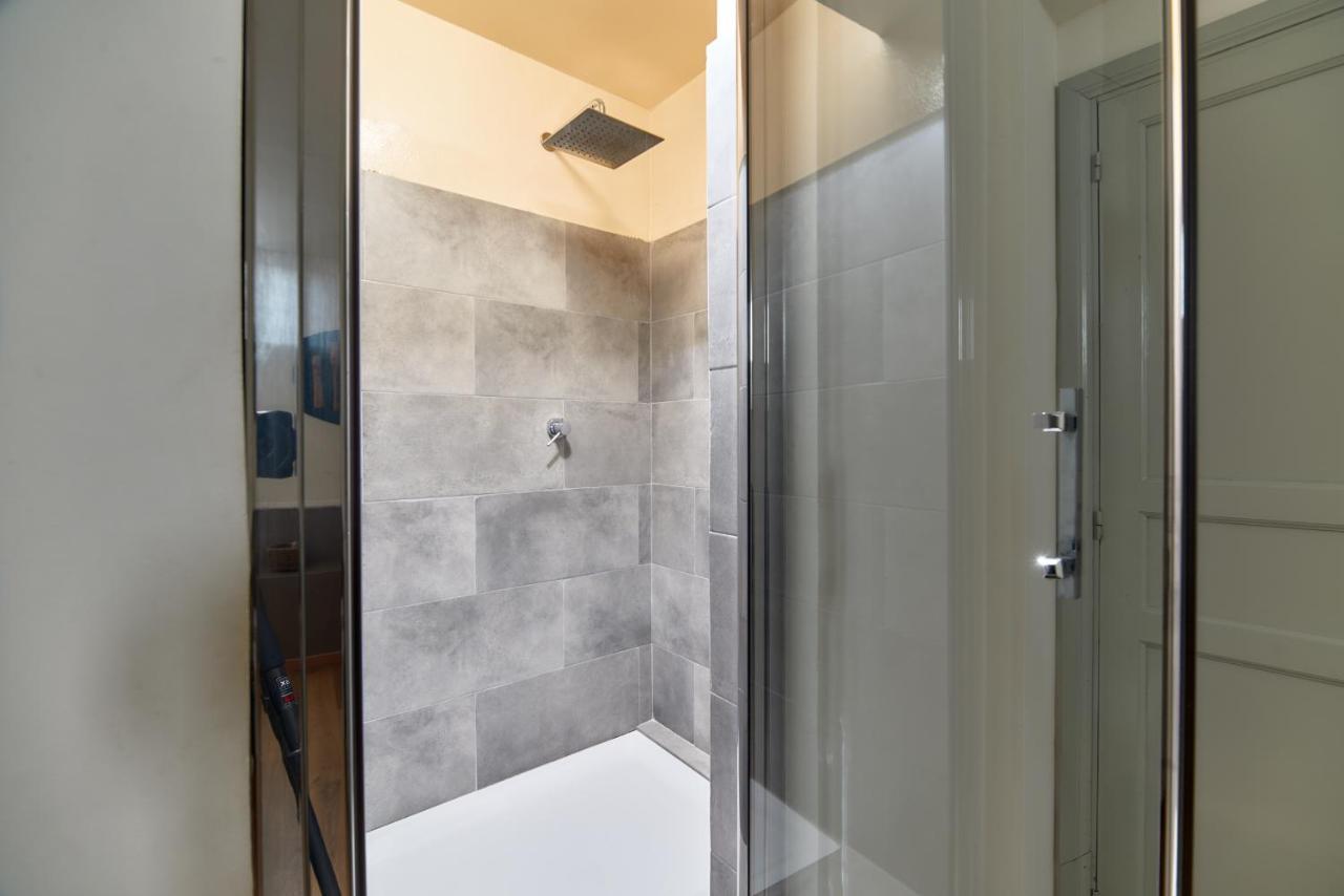 L' Hotellerie Easy Suites Palermo Bagian luar foto