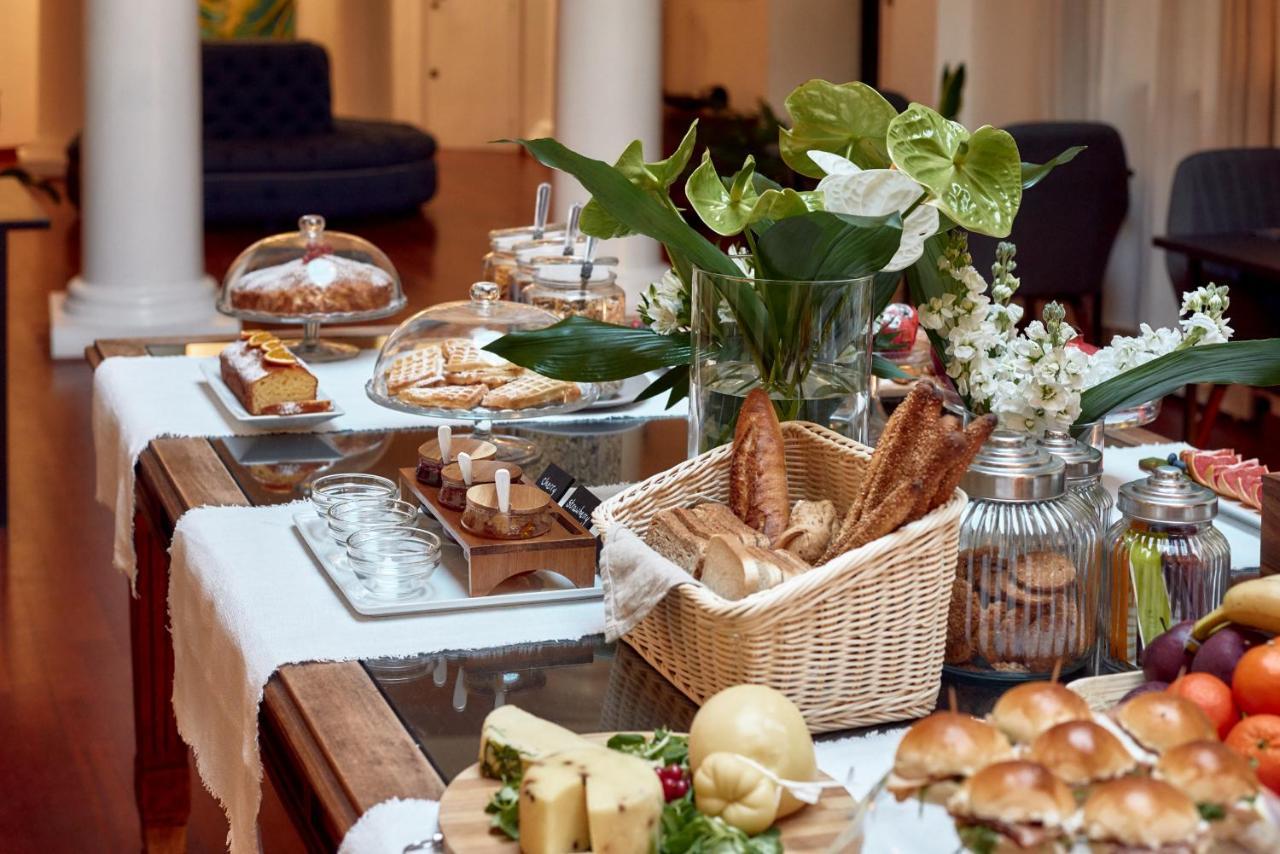 L' Hotellerie Easy Suites Palermo Bagian luar foto