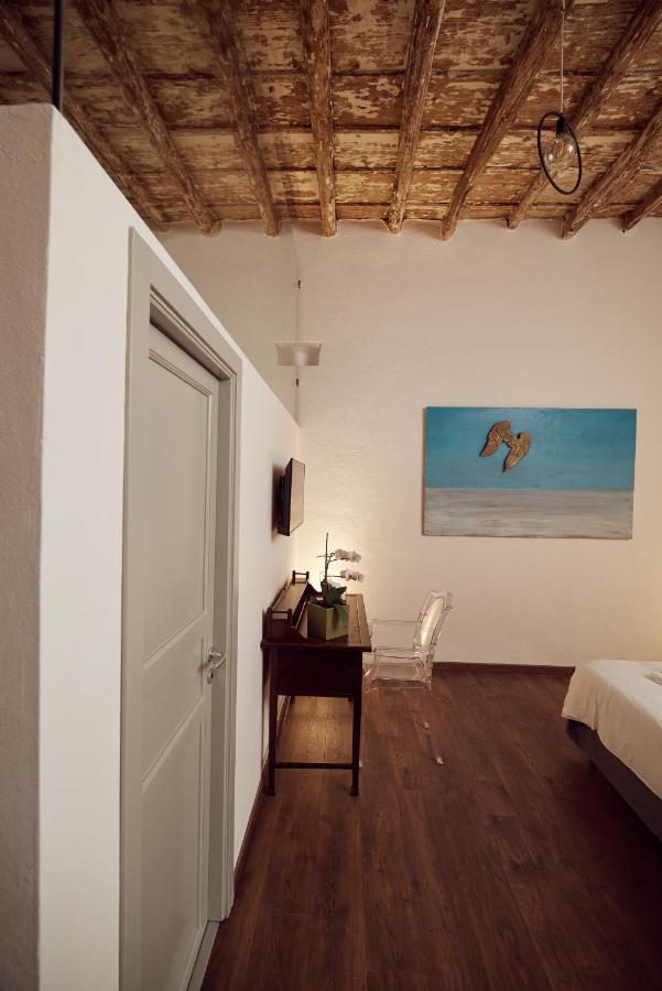 L' Hotellerie Easy Suites Palermo Bagian luar foto