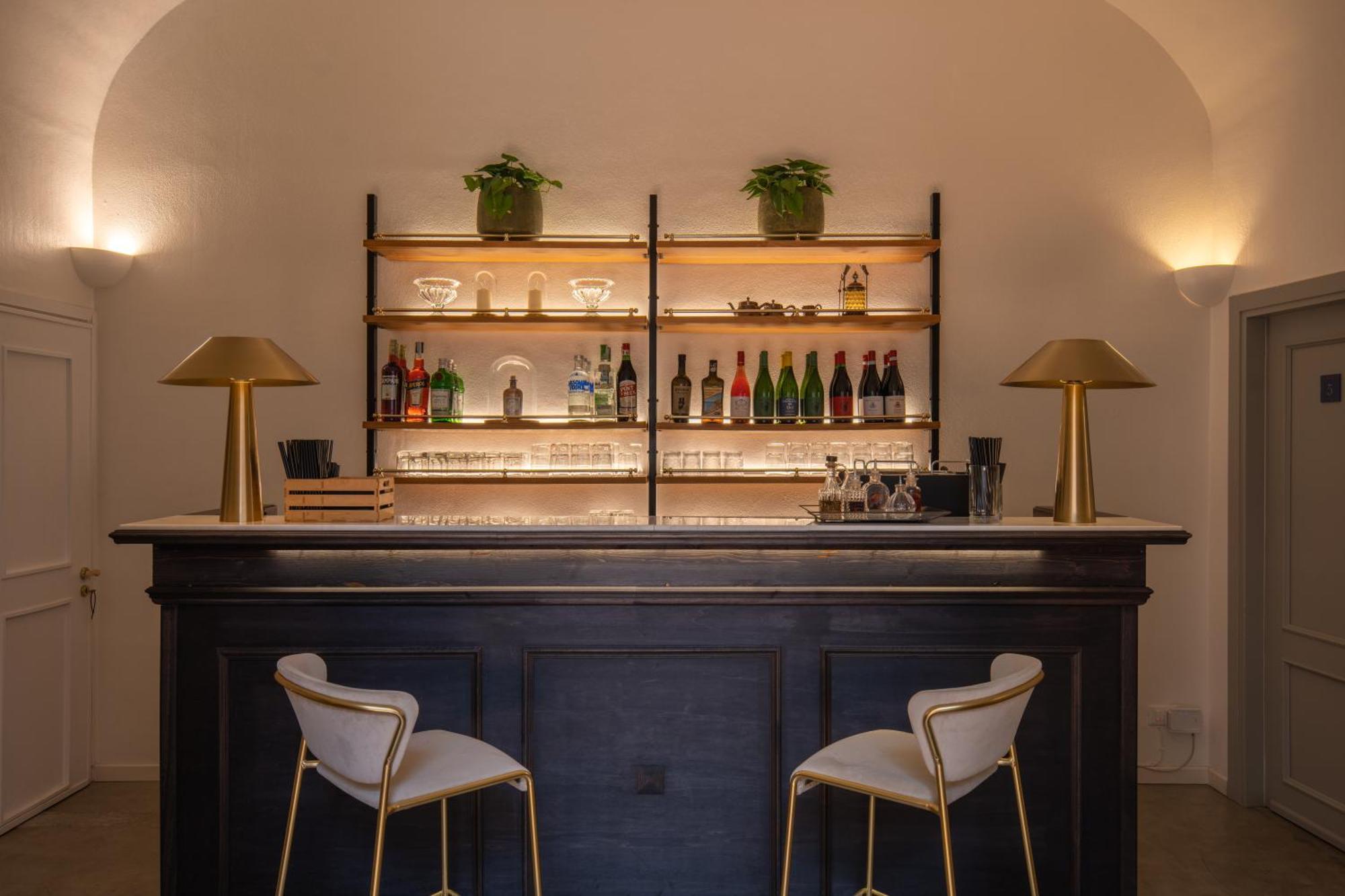 L' Hotellerie Easy Suites Palermo Bagian luar foto
