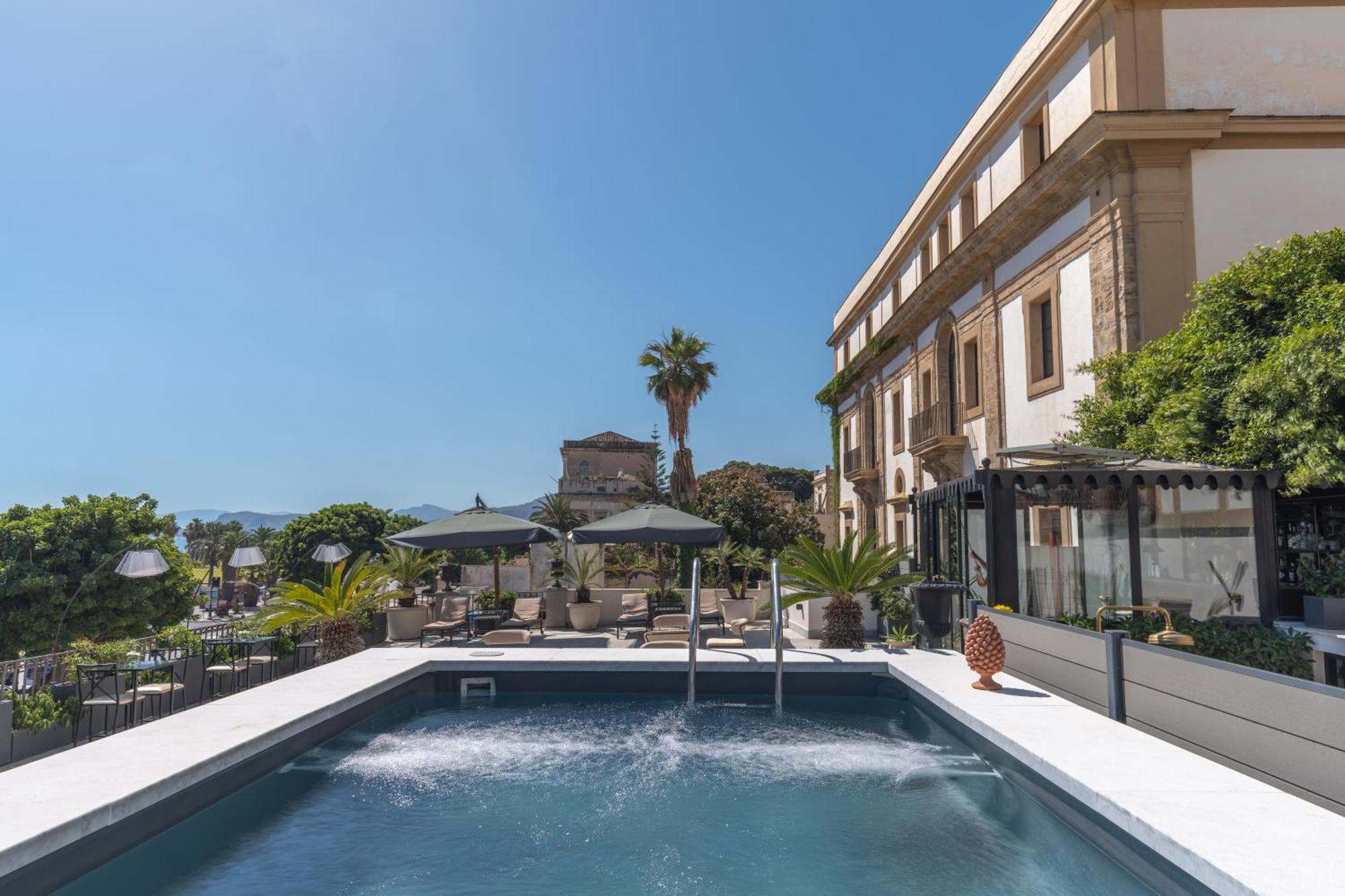 L' Hotellerie Easy Suites Palermo Bagian luar foto